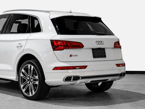 Used 2018 Audi SQ5 Prestige w/ Prestige Package AWD/4WD image 13