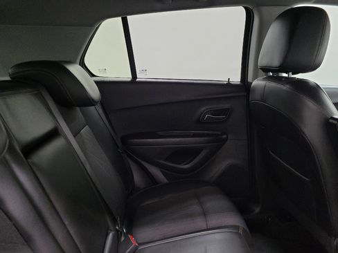 Used 2022 Chevrolet Trax LT w/ Driver Confidence Package AWD/4WD image 19