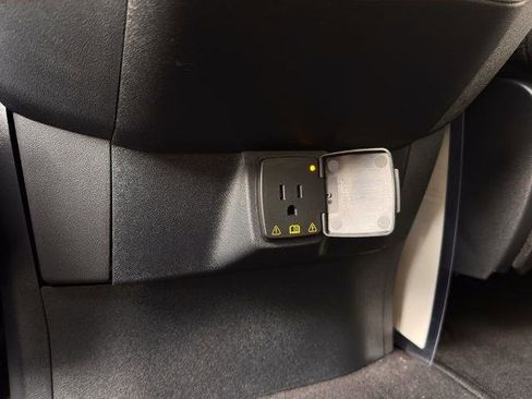 New 2025 Ford Expedition Active RWD image 31