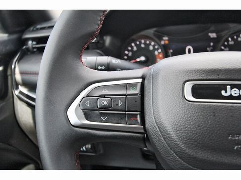 Used 2024 Jeep Compass Trailhawk image 23