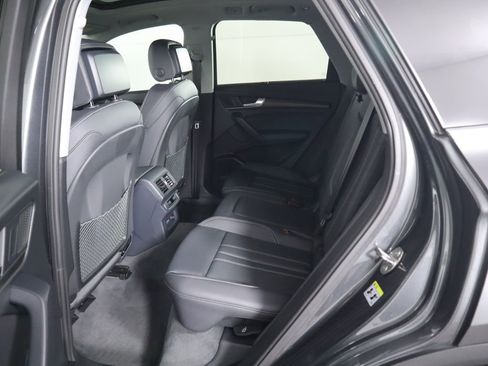 Certified 2025 Audi Q5 e Premium Plus w/ Premium Plus Package image 22