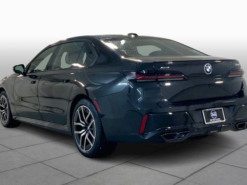 Used 2026 BMW 760i xDrive w/ Executive Package AWD/4WD image 12