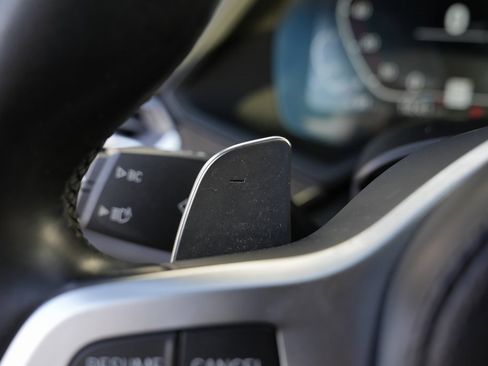 Used 2022 BMW X6 xDrive40i w/ M Sport Package image 56