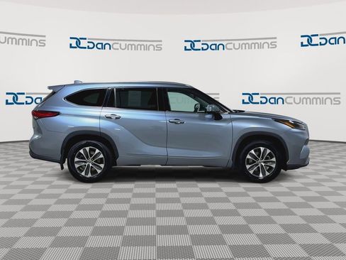 Used 2021 Toyota Highlander XLE image 9