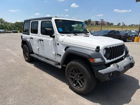 Used 2024 Jeep Wrangler Unlimited Sport AWD/4WD image 9