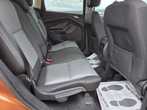 Used 2017 Ford Escape SE AWD/4WD image 39