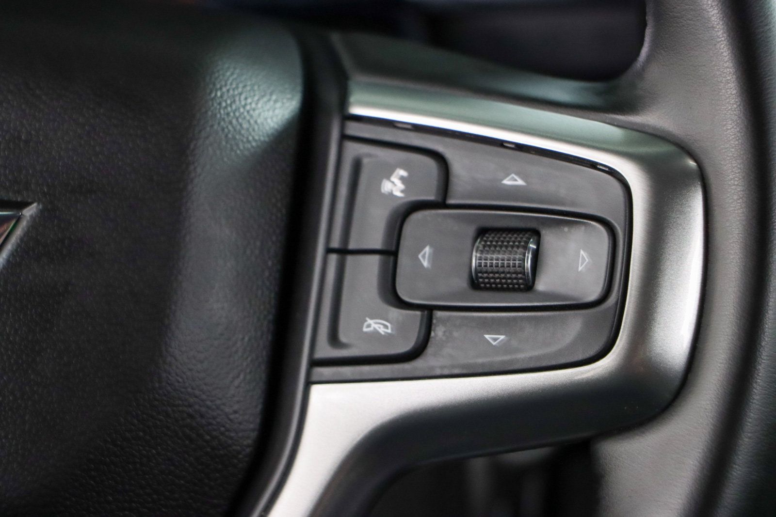 Used 2023 Chevrolet Silverado 1500 RST AWD/4WD image 14