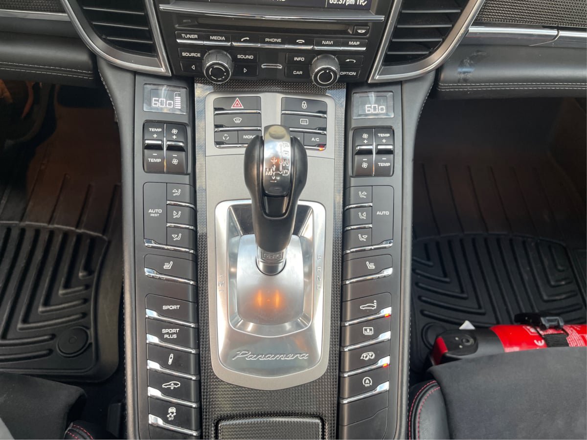 Used 2013 Porsche Panamera GTS AWD/4WD image 30