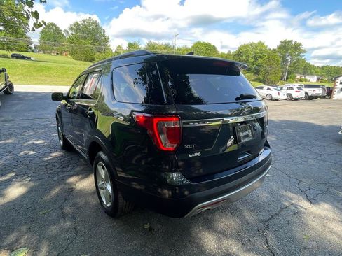 Used 2017 Ford Explorer XLT w/ Equipment Group 201A AWD/4WD image 6