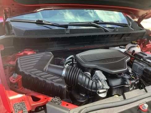 Used 2023 GMC Acadia SLT w/ Preferred Package AWD/4WD image 14