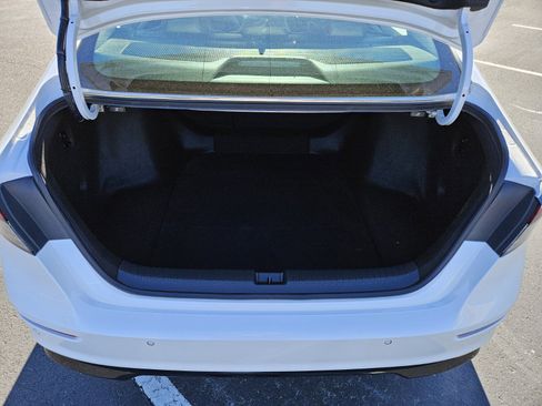 Used 2024 Honda Accord EX-L image 18