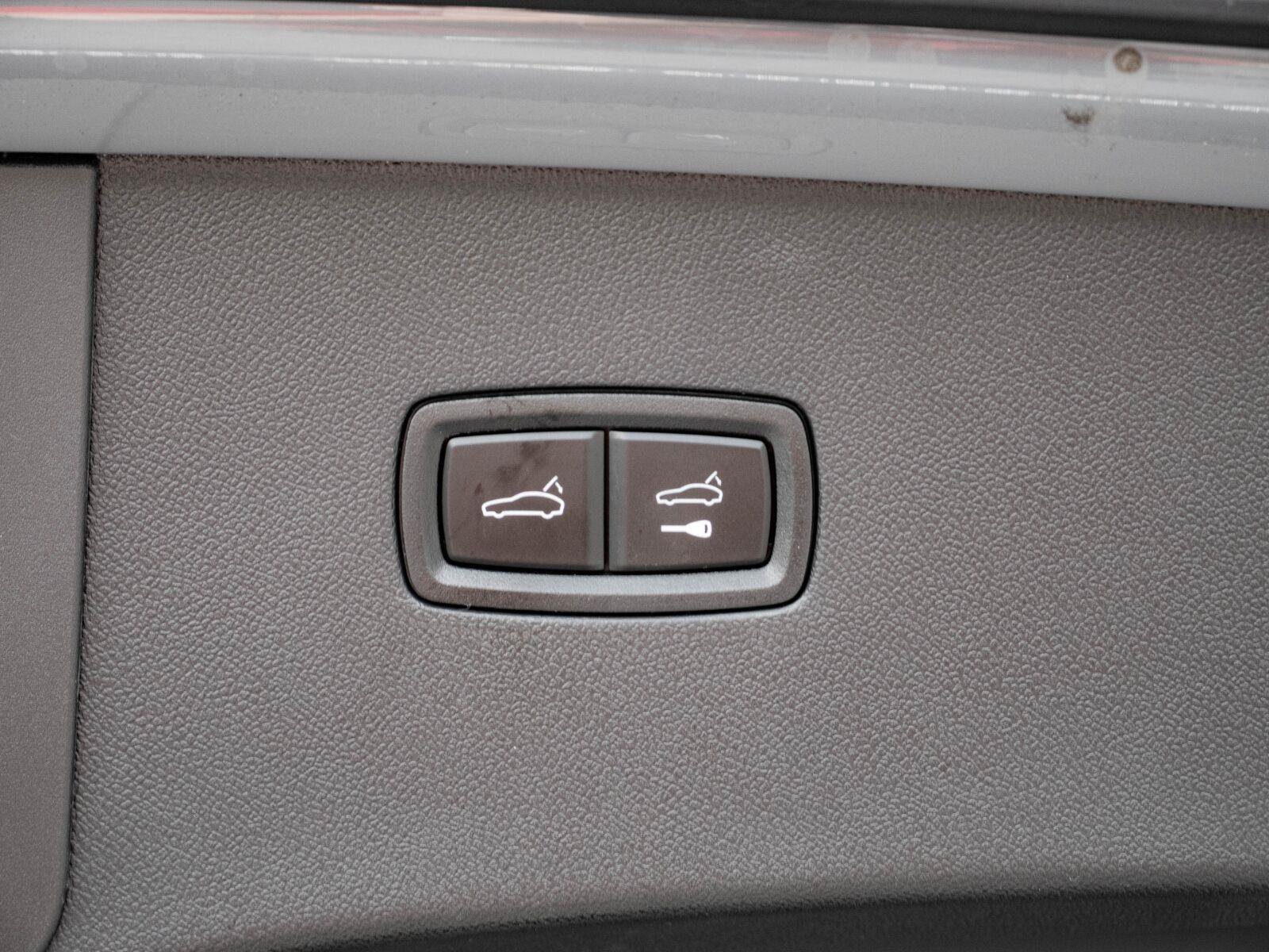 Used 2026 Porsche Cayenne Coupe AWD/4WD image 32