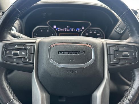 Used 2022 GMC Sierra 2500 Denali w/ Denali Black Diamond Edition AWD/4WD image 33