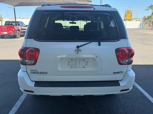 Used 2007 Toyota Sequoia SR5 RWD image 7