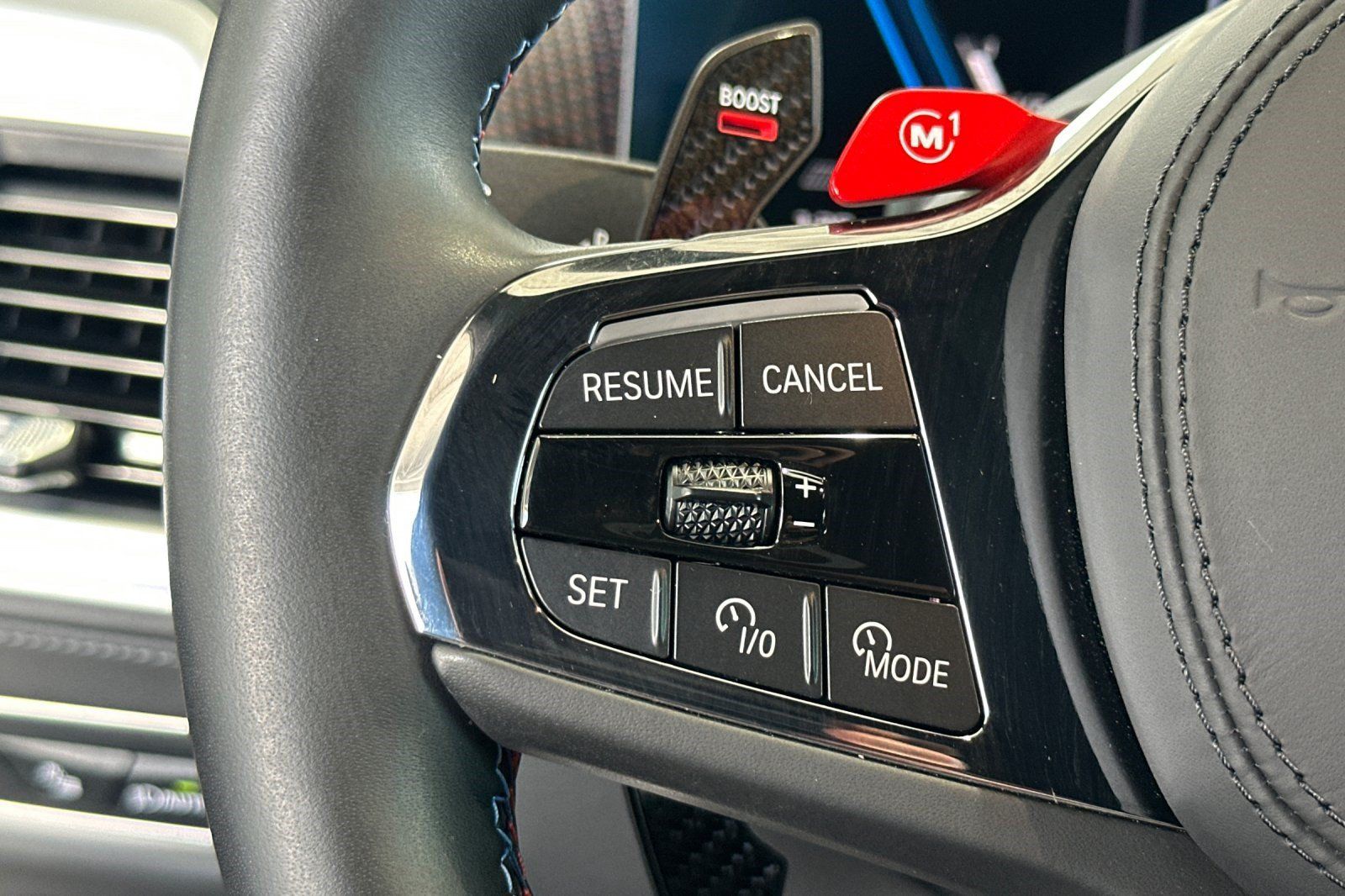 Certified 2026 BMW XM Label Red AWD/4WD image 32