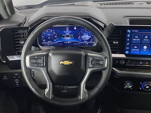 Certified 2023 Chevrolet Silverado 1500 LT AWD/4WD image 16