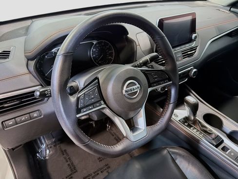 Used 2021 Nissan Altima 2.5 SR AWD/4WD image 11