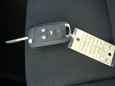 Used 2014 Chevrolet Cruze LT image 18