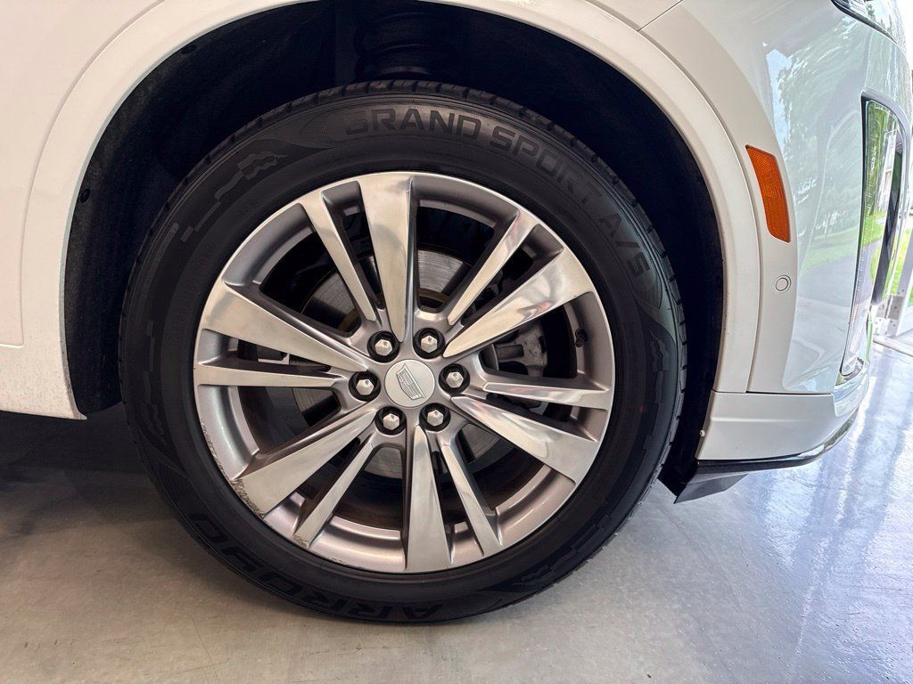 Certified 2023 Cadillac XT6 Premium Luxury w/ Technology Package AWD/4WD image 7