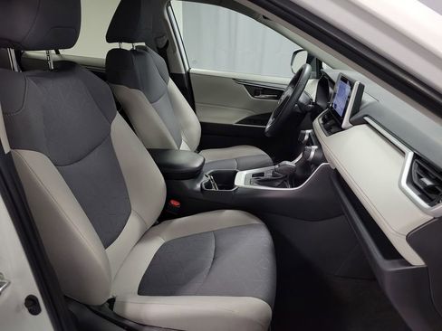Used 2023 Toyota RAV4 XLE image 24
