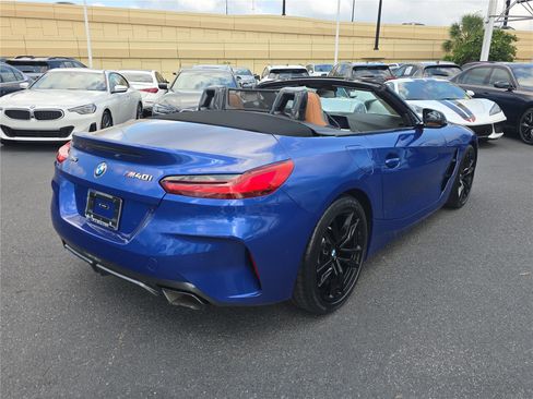 Certified 2024 BMW Z4 M40i w/ Premium Package RWD image 3