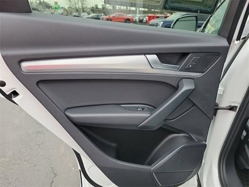 Used 2020 Audi Q5 2.0T Premium image 18