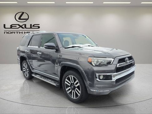 Used 2016 Toyota 4Runner SR5 image 3