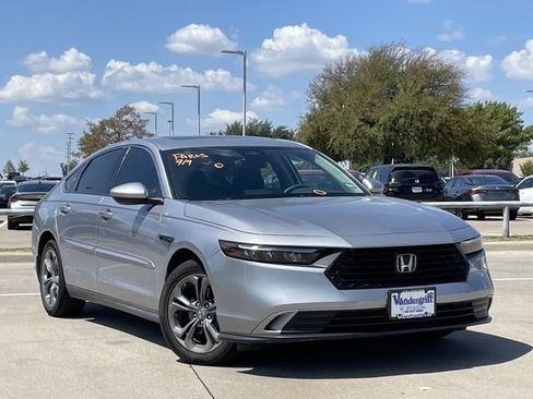 Used 2023 Honda Accord EX image 2