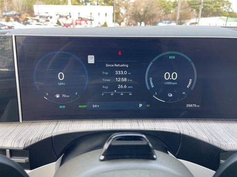 Used 2025 Hyundai Santa Fe Calligraphy image 9