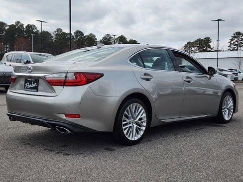 Used 2016 Lexus ES 350 w/ Luxury Package w/Wood Trim image 5