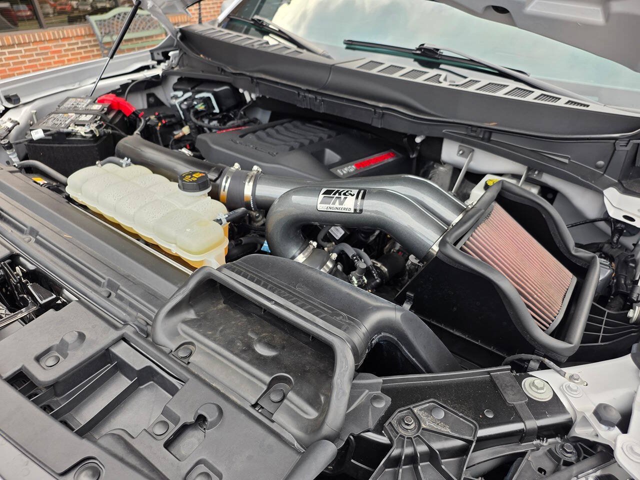 Used 2025 Ford F150 Raptor AWD/4WD image 32
