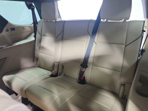 Used 2021 Cadillac Escalade Premium Luxury AWD/4WD image 44
