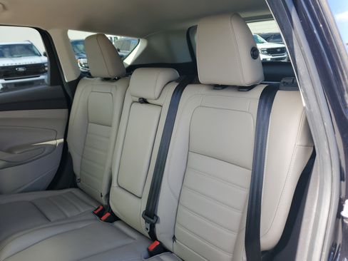 Used 2019 Ford Escape SEL image 20