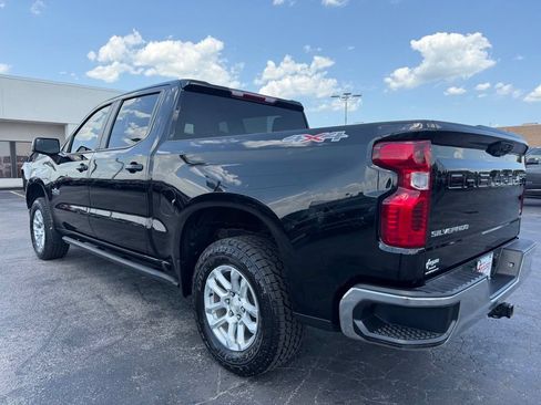 Used 2022 Chevrolet Silverado 1500 LT AWD/4WD image 13