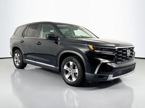 Certified 2025 Honda Pilot EX-L image 3