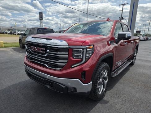 Used 2024 GMC Sierra 1500 SLT w/ SLT Premium Plus Package AWD/4WD image 4