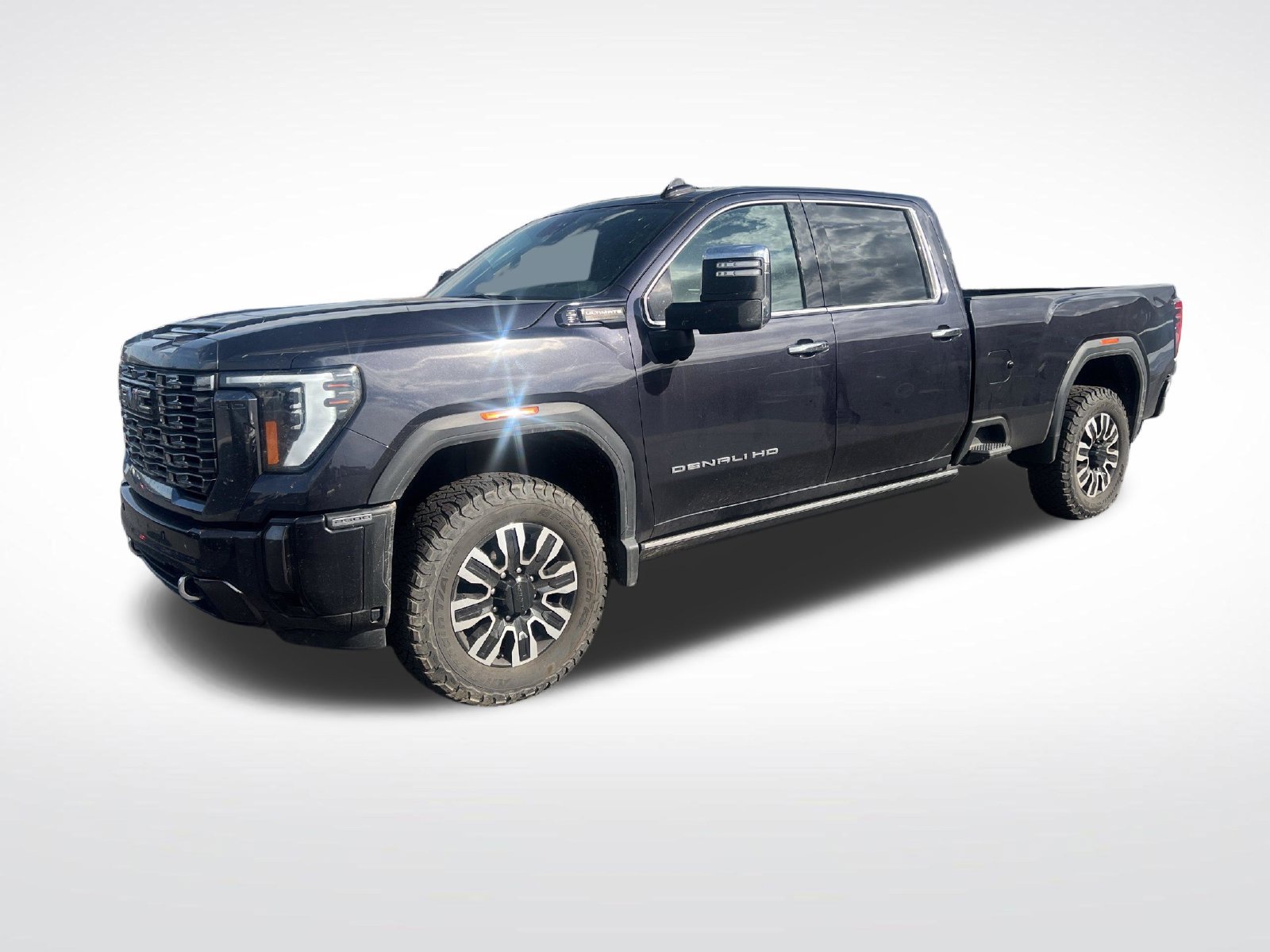 Used 2024 GMC Sierra 2500 Denali Ultimate w/ Max Trailering Package AWD/4WD image 11