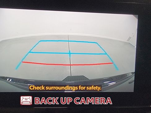 Used 2023 Toyota Highlander XLE FWD image 23