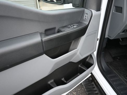 New 2025 Ford F550 4x4 Regular Cab Super Duty image 15