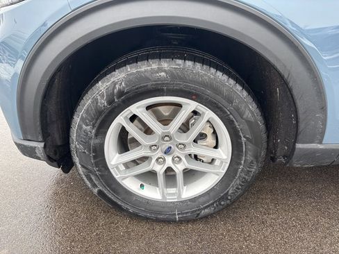 Used 2025 Ford Explorer Active image 11