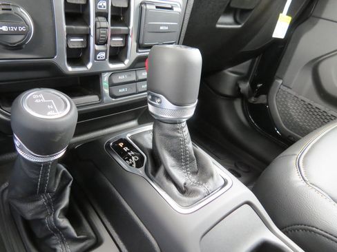 New 2026 Jeep Wrangler Sahara image 27