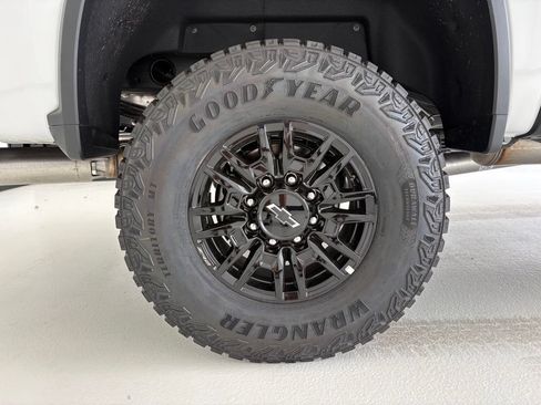 New 2026 Chevrolet Silverado 2500 ZR2 AWD/4WD image 26
