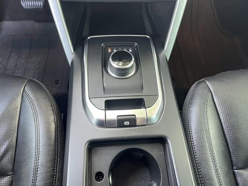 Used 2018 Land Rover Discovery Sport HSE image 19