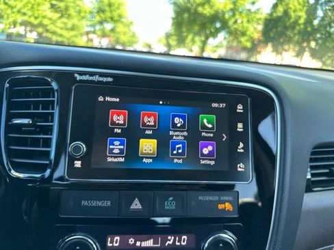 Used 2018 Mitsubishi Outlander SEL AWD/4WD image 10