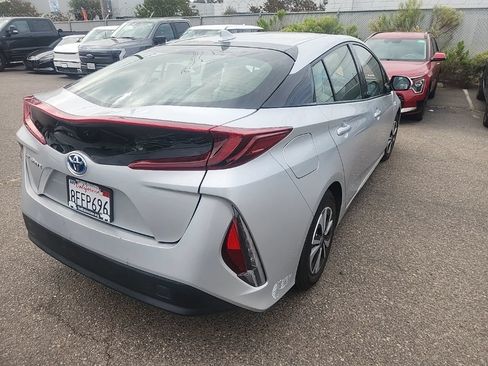 Used 2018 Toyota Prius Prime Plus w/ Carpet Mat Package FWD image 12