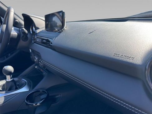 New 2025 MAZDA MX-5 Miata RF Club image 21