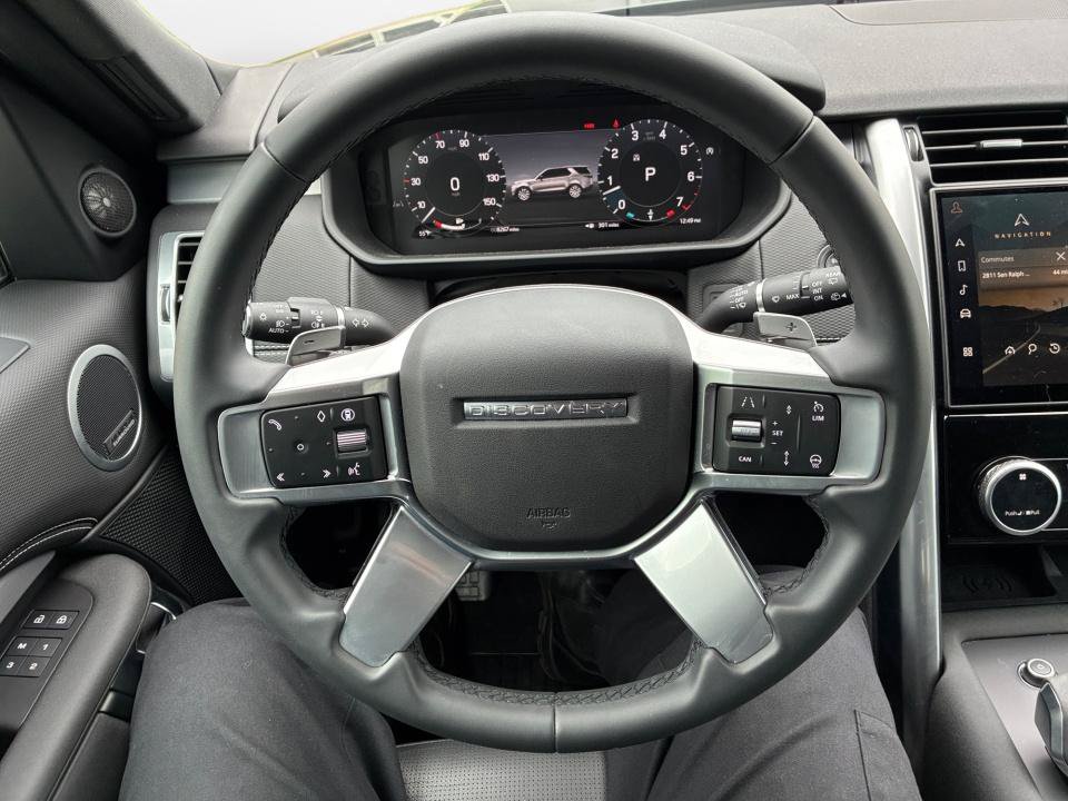 Certified 2025 Land Rover Discovery Dynamic SE AWD/4WD image 10