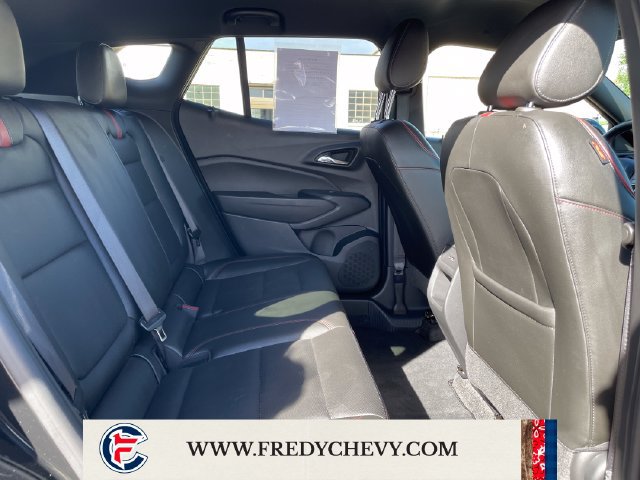 Used 2025 Chevrolet Trax RS w/ Driver Confidence Package FWD image 32