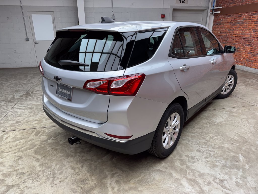 Used 2018 Chevrolet Equinox LS FWD image 4