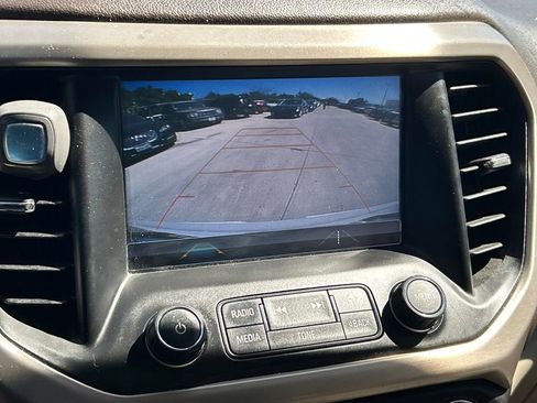 Used 2019 GMC Acadia Denali image 41